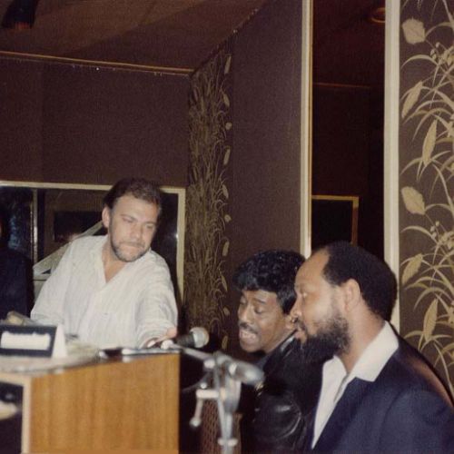 1990 Pianoforte mit The Platters